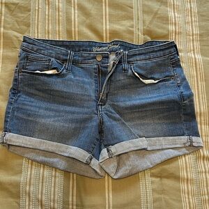 Universal thread mid rise mini shorts